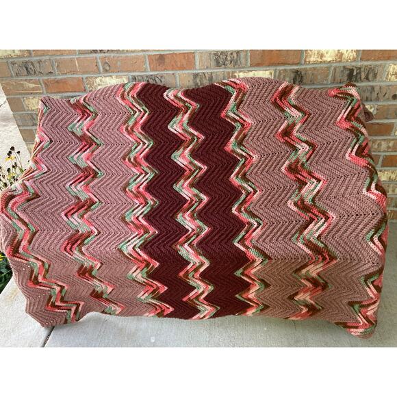 64" x 66" Chevron Wave Pattern Crocheted Throw Blanket Dark Pink Vintage Afgan - Picture 1 of 3